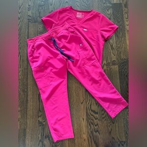 Figs Women's Pink Scrub Set